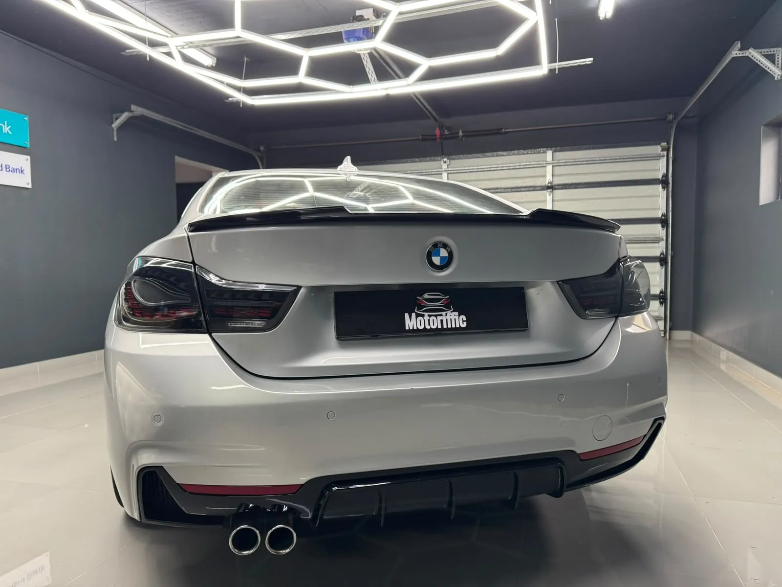 
								2018 BMW 420i M-Sport Coupe full									