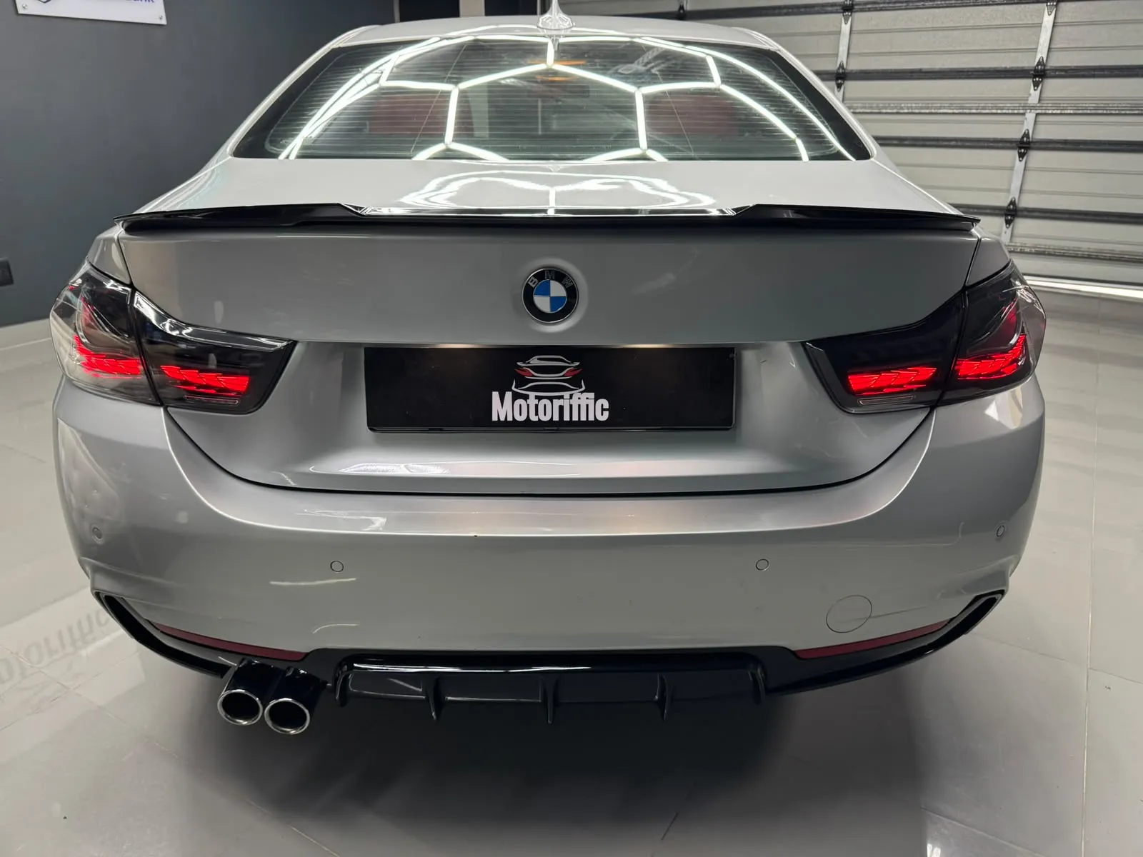 
								2018 BMW 420i M-Sport Coupe full									