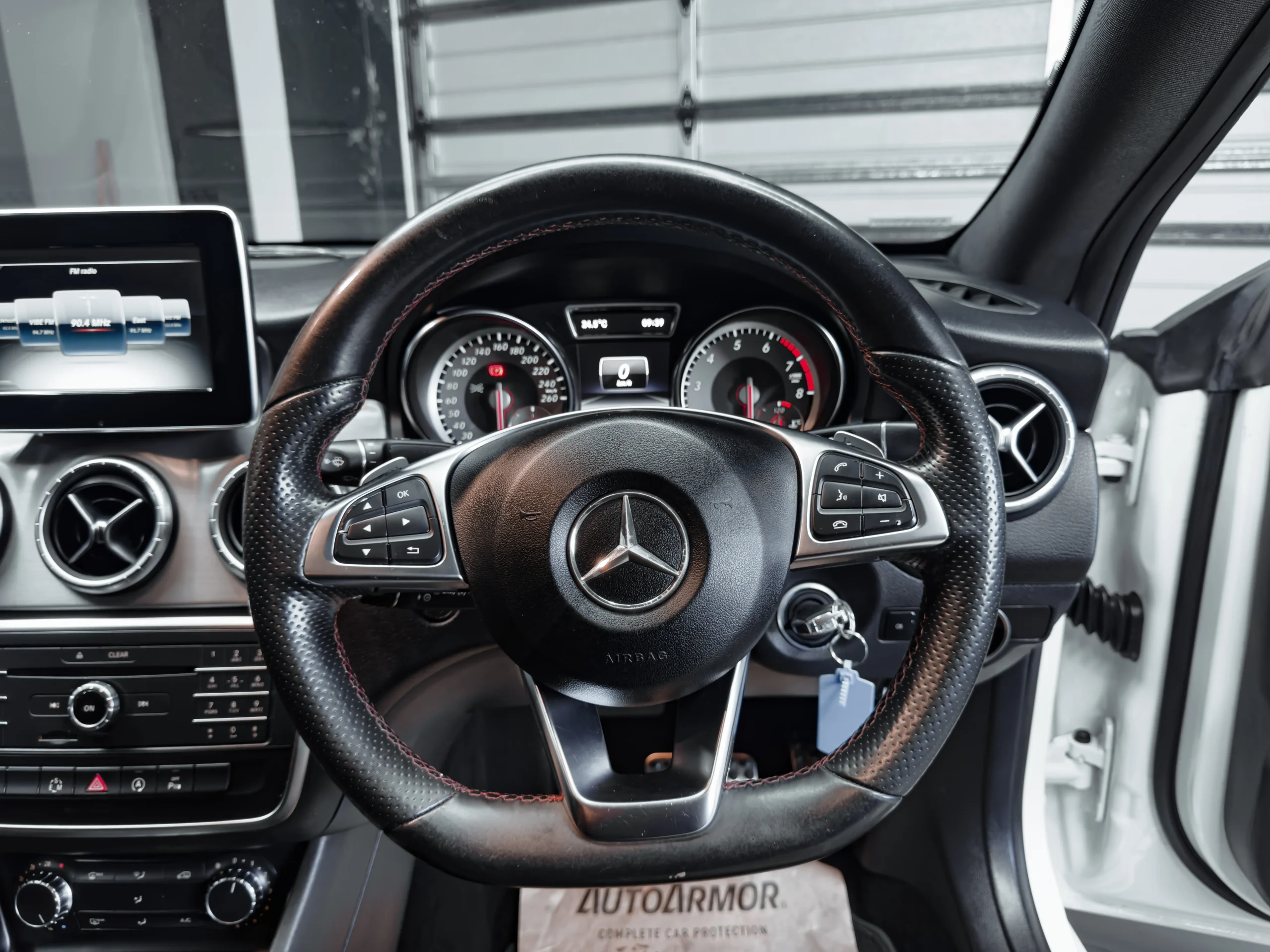 
								2015 Mercedes-Benz CLA200 full									