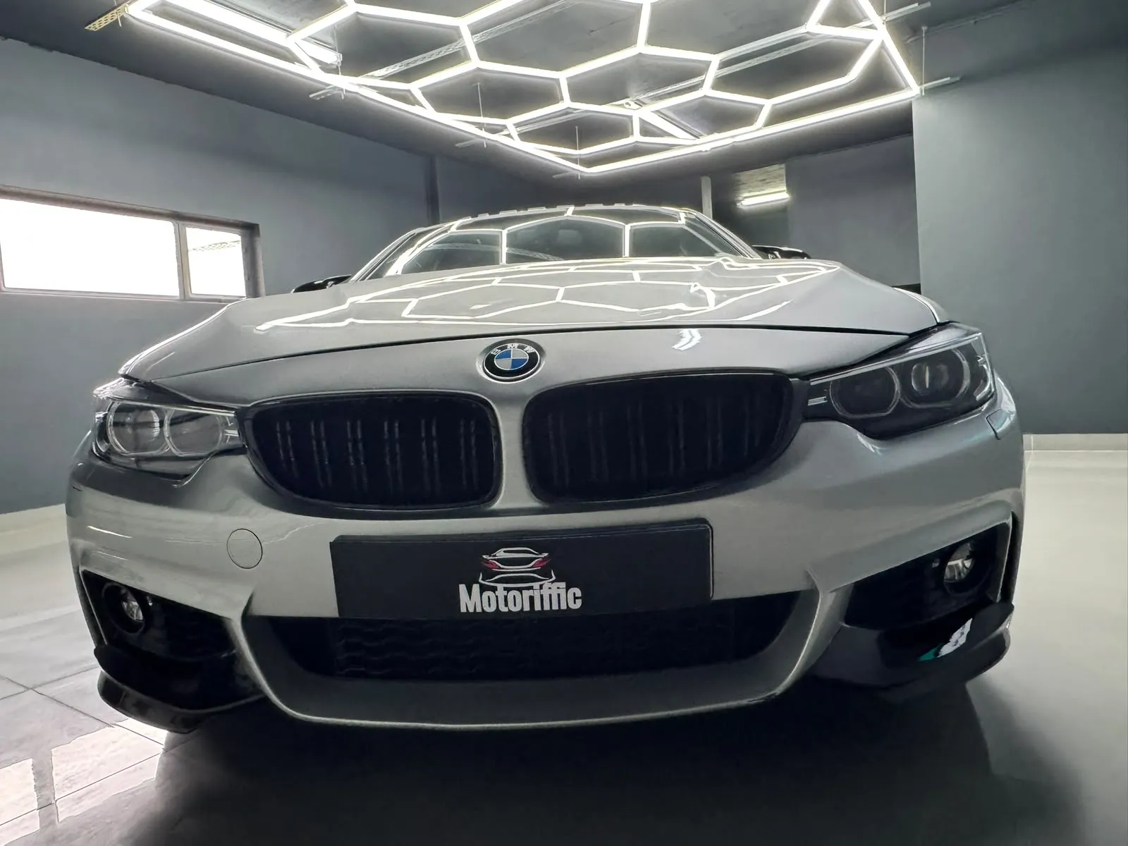 
								2018 BMW 420i M-Sport Coupe full									