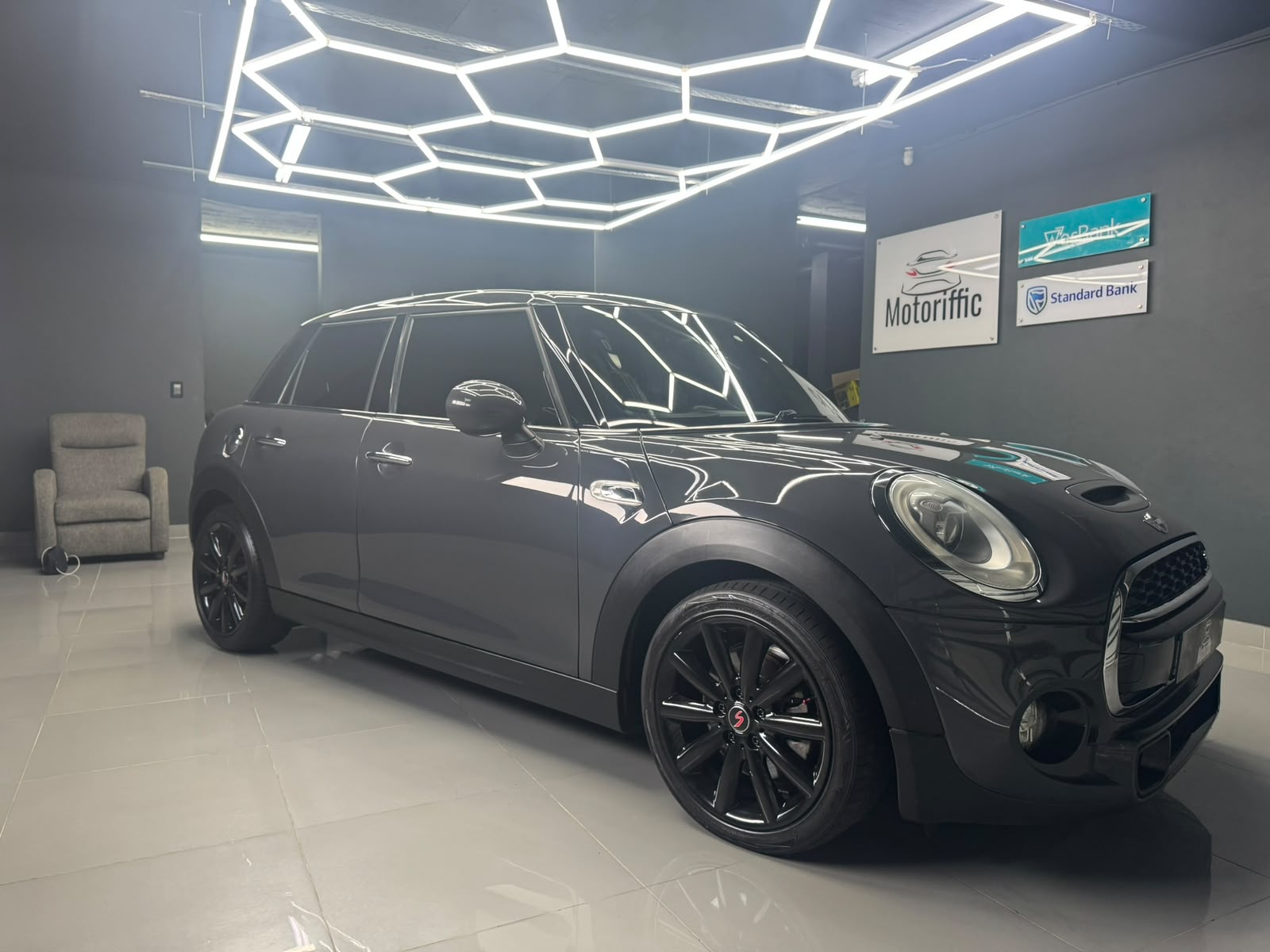2016 Mini Cooper S 5-Door Hatch